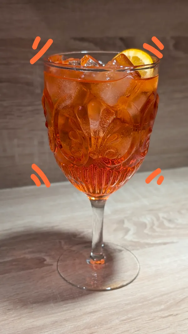 Aperol Spritz bezalkoholiskais kokteilis